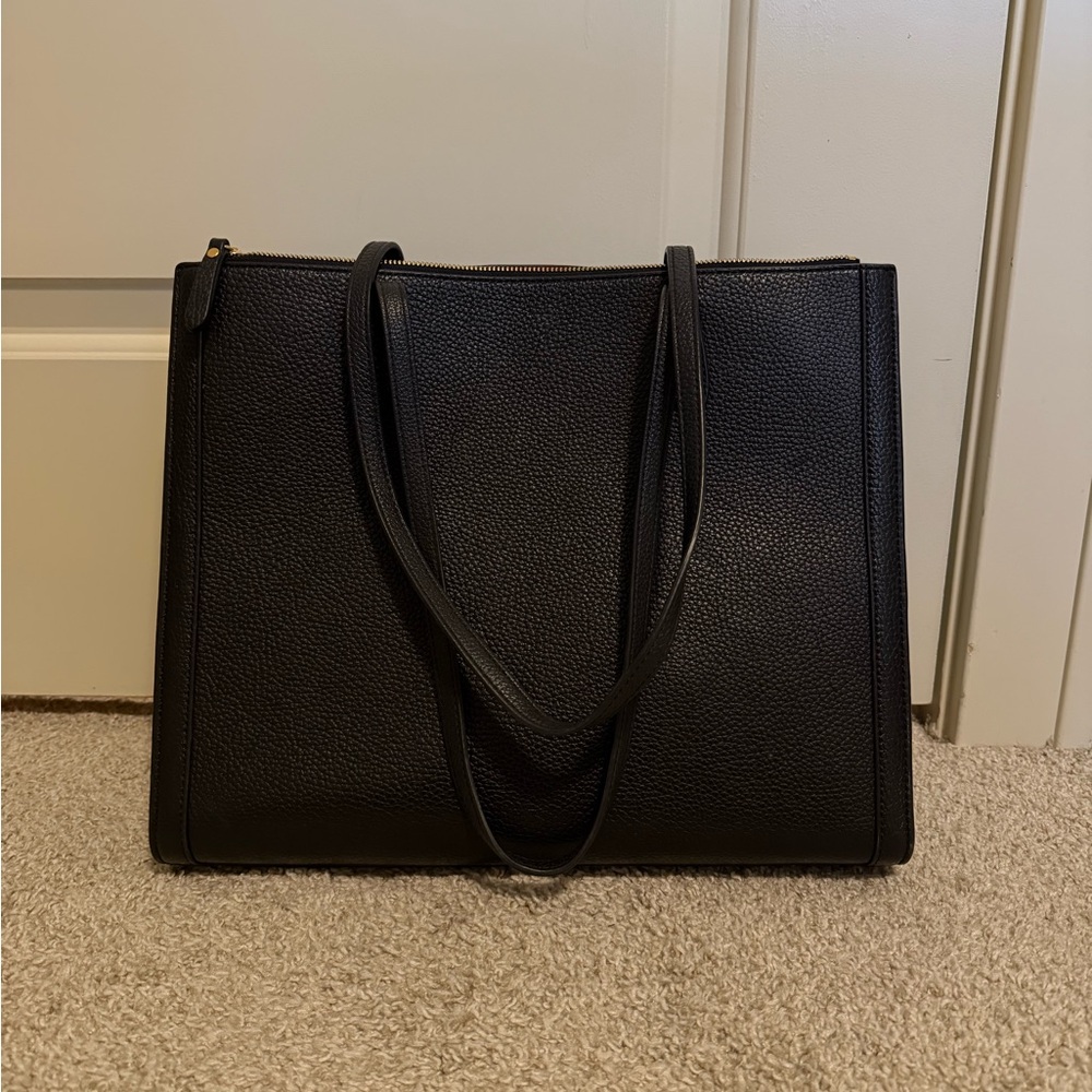Banana Republic Black Leather Tote Bag Sleek Minimalist Design